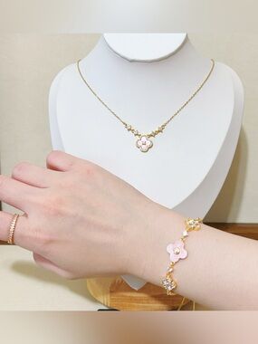 Handmade 18k gold plated lovely pink necklace & adjustable bracelet set